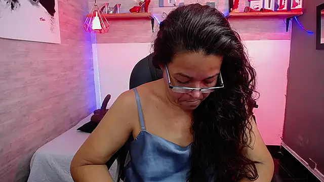 Snapshot of MaturePure chatting on 11-04-25, 10:42 MaturePure online show from 11-04-25, 10:42