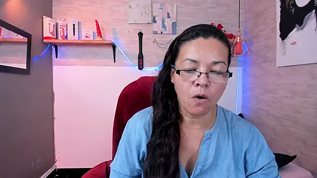 Snapshot of MaturePure chatting on 12-02-25, 07:42 MaturePure online show from 12-02-25, 07:42