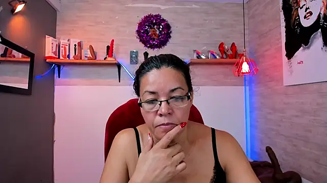 Snapshot of MaturePure chatting on 12-14-25, 01:38 MaturePure online show from 12-14-25, 01:38