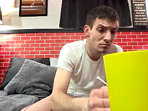 Snapshot of Rickeyslatter chatting on 02-15-26, 07:16 Rickeyslatter online show from 02-15-26, 07:16