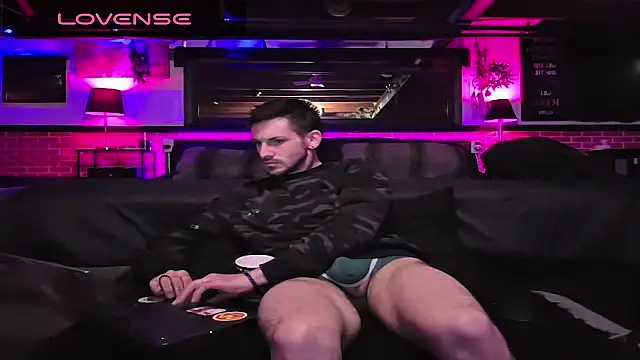 Snapshot of Rickeyslatter chatting on 03-28-26, 09:47 Rickeyslatter online show from 03-28-26, 09:47