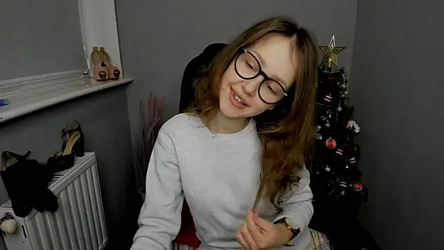 Snapshot of AfinaCutie chatting on 01-02-25, 01:08 AfinaCutie online show from 01-02-25, 01:08