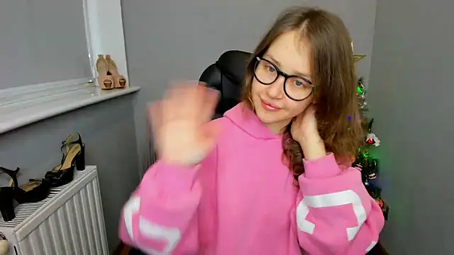 Snapshot of AfinaCutie chatting on 01-04-25, 07:34 AfinaCutie online show from 01-04-25, 07:34