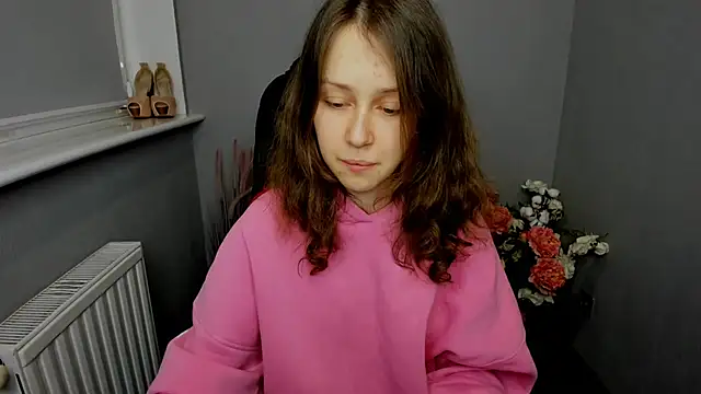 Snapshot of AfinaCutie chatting on 02-09-25, 11:47 AfinaCutie online show from 02-09-25, 11:47