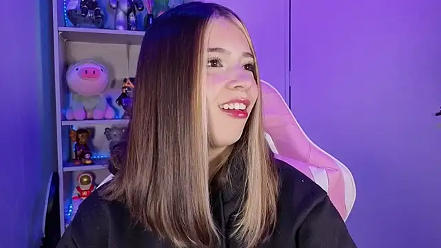 EmilyMiller  online show from 10-14-25, 05:14