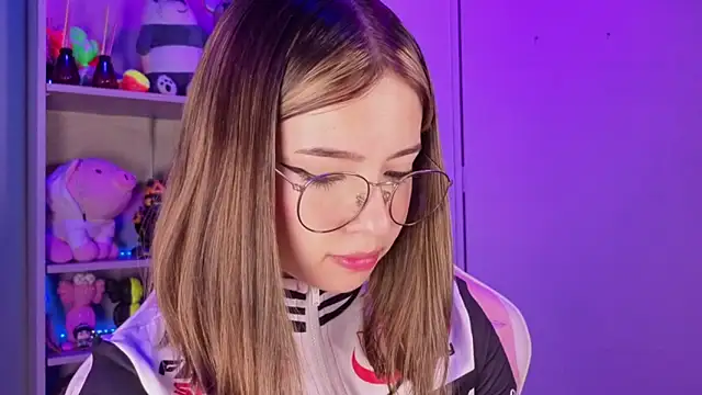 EmilyMiller  online show from 02-19-26, 04:03