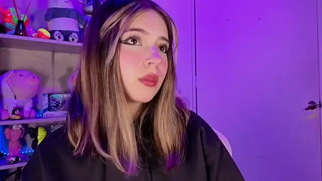 EmilyMiller  online show from 04-17-26, 03:15