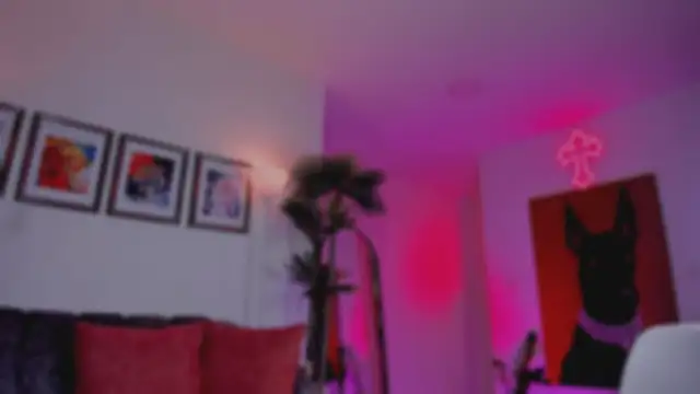 Taylor  foxxx online show from 11-29-25, 06:49