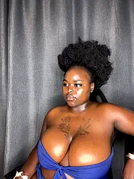 Snapshot of Honeycoco0211 chatting on 12-15-25, 03:22 Honeycoco0211 online show from 12-15-25, 03:22