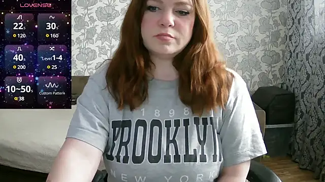 Snapshot of Sabrina_Poison chatting on 02-18-25, 11:33 Sabrina Poison online show from 02-18-25, 11:33