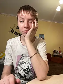 Snapshot of Crayzy_Luv chatting on 02-27-25, 06:31 Crayzy Luv online show from 02-27-25, 06:31