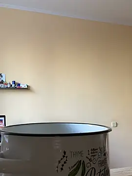 Snapshot of Crayzy_Luv chatting on 03-19-25, 03:30 Crayzy Luv online show from 03-19-25, 03:30