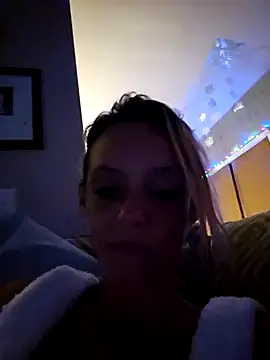 Snapshot of Dixiefaye_Pika chatting on 12-18-24, 09:14 Dixiefaye Pika online show from 12-18-24, 09:14