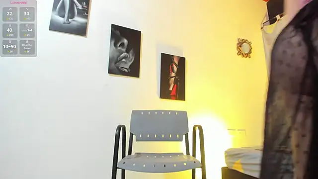 Snapshot of katherina_diaz chatting on 03-08-25, 01:28 katherina diaz online show from 03-08-25, 01:28