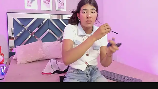 Snapshot of Miakhalifa_7 chatting on 01-13-25, 11:41 Miakhalifa 7 online show from 01-13-25, 11:41