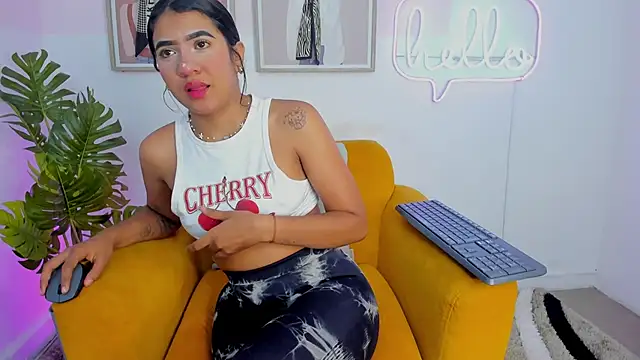 Snapshot of Miakhalifa_7 chatting on 09-18-25, 03:41 Miakhalifa 7 online show from 09-18-25, 03:41