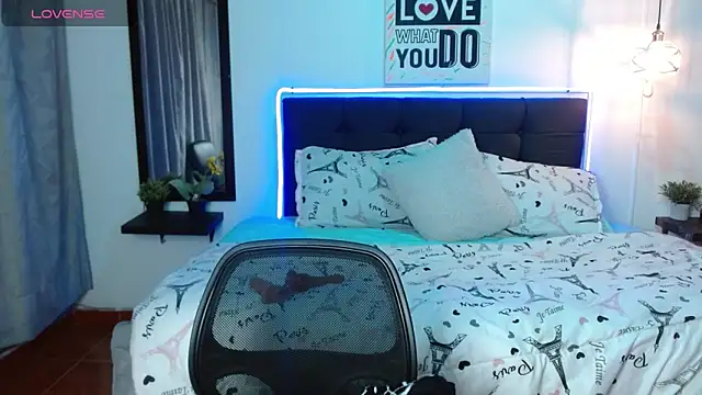 Dominik girl online show from 04-18-26, 09:57