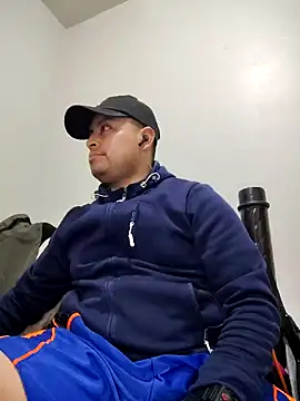 Potro23hotzen online show from 12-26-24, 06:22