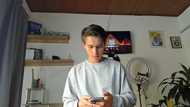 manucute 23  online show from 01-15-26, 02:43