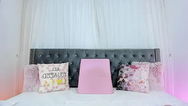 IsabellaJames online show from 10-30-25, 12:06