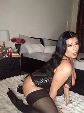 GiseleReine online show from 03-15-25, 04:43