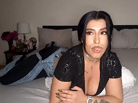 GiseleReine online show from 03-18-25, 07:42