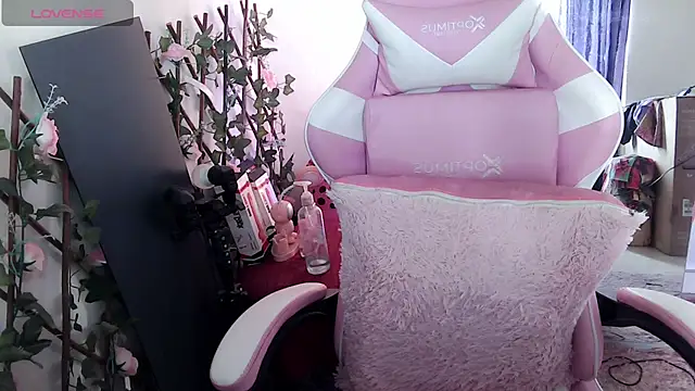 Magic-Smilee online show from 04-13-26, 03:17