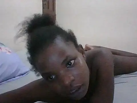 hotgal1112 online show from 01-06-26, 07:06