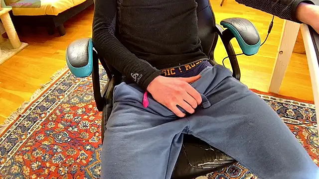 Snapshot of yourbrittyboy69 chatting on 02-05-25, 08:57 yourbrittyboy69 online show from 02-05-25, 08:57