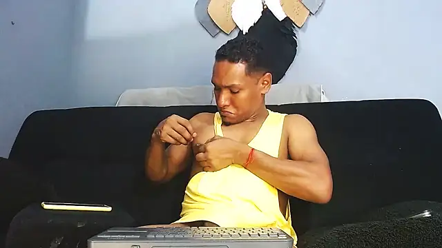 Grandeygruesa1 online show from 12-05-25, 07:50