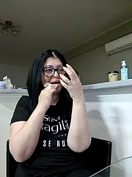 Milf Abigail online show from 04-19-26, 12:43