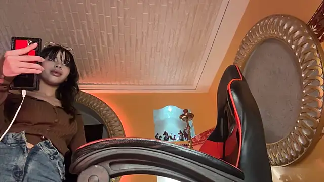 Snapshot of ORLA86 chatting on 01-14-25, 12:35 ORLA86 online show from 01-14-25, 12:35