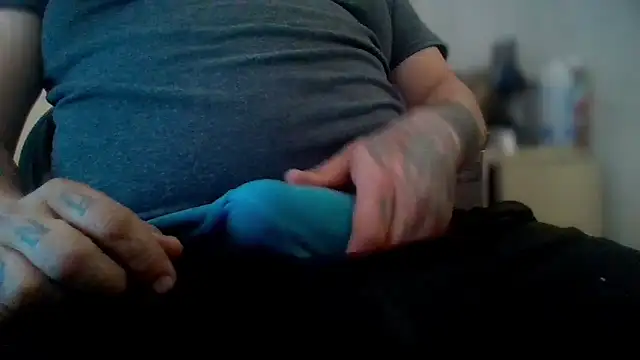 AlanDickson online show from 04-19-26, 04:06