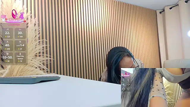 lulu 072 online show from 11-13-25, 12:09