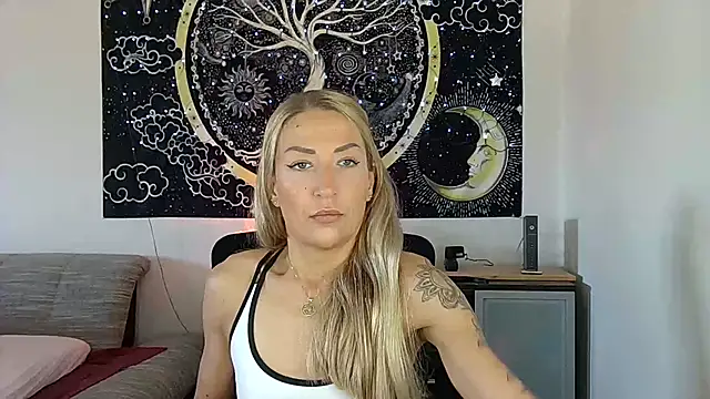 Snapshot of SexxyLiviaa chatting on 07-25-26, 05:38 SexxyLiviaa online show from 07-25-26, 05:38