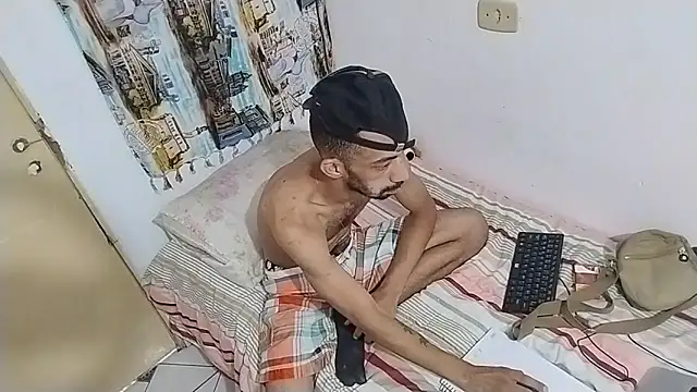 UncutToyBoy23cm online show from 03-17-25, 11:11