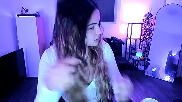 MelSaunders online show from 11-21-25, 04:55