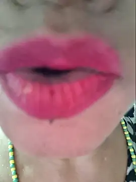 gatadeojosclaros online show from 05-01-26, 01:54