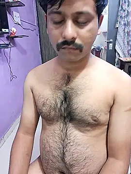 Snapshot of GlassBarge9 chatting on 01-05-25, 08:21 GlassBarge9 online show from 01-05-25, 08:21