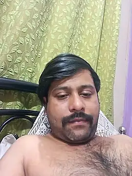 Snapshot of GlassBarge9 chatting on 01-10-25, 11:29 GlassBarge9 online show from 01-10-25, 11:29