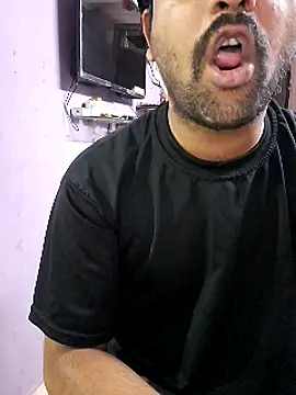 Snapshot of GlassBarge9 chatting on 01-17-25, 04:47 GlassBarge9 online show from 01-17-25, 04:47