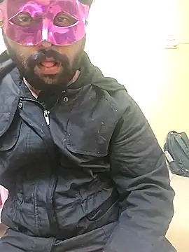 Snapshot of GlassBarge9 chatting on 11-16-25, 05:29 GlassBarge9 online show from 11-16-25, 05:29