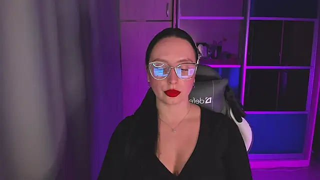 Christy Calypso online show from 04-08-26, 04:07