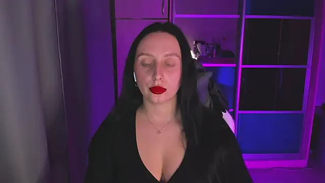 Christy Calypso online show from 04-21-26, 05:39