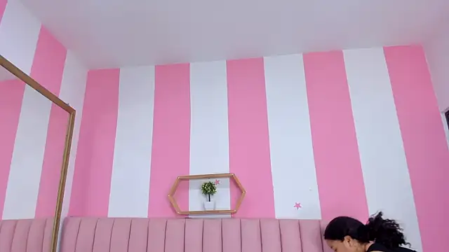 ISABELLA 020 online show from 02-23-26, 12:35