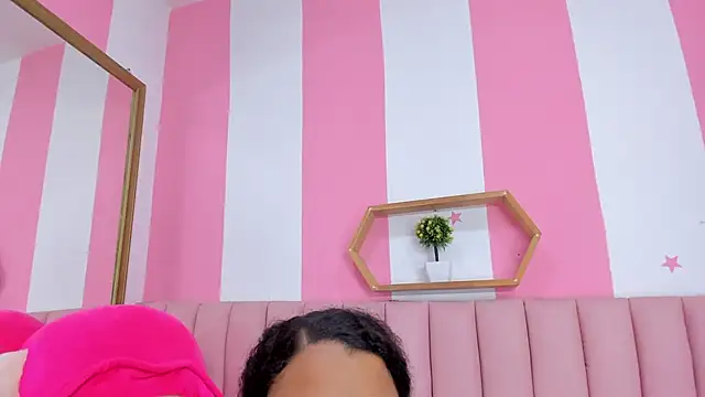 ISABELLA 020 online show from 04-18-26, 11:58