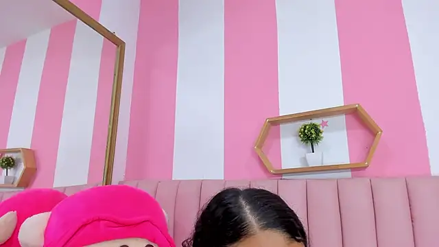 ISABELLA 020 online show from 04-25-26, 12:30