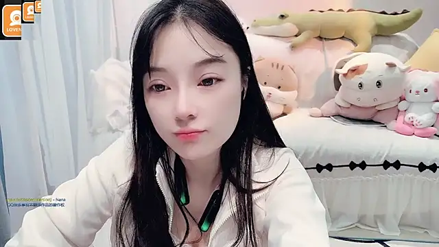 AKiKi711 online show from 10-29-25, 04:37