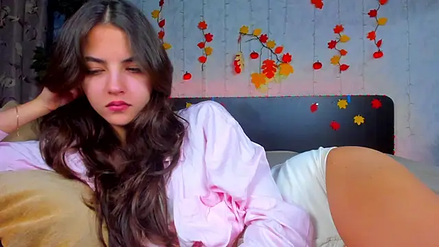 Milana Crystal  online show from 10-26-25, 08:09