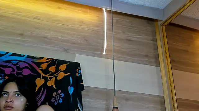 Snapshot of Cori_Paige chatting on 10-29-25, 04:04 Cori Paige online show from 10-29-25, 04:04